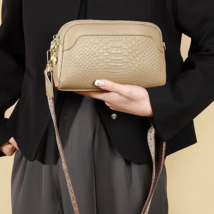 Nathalie | Snygg crossbody-väska i läder i alligatormönster