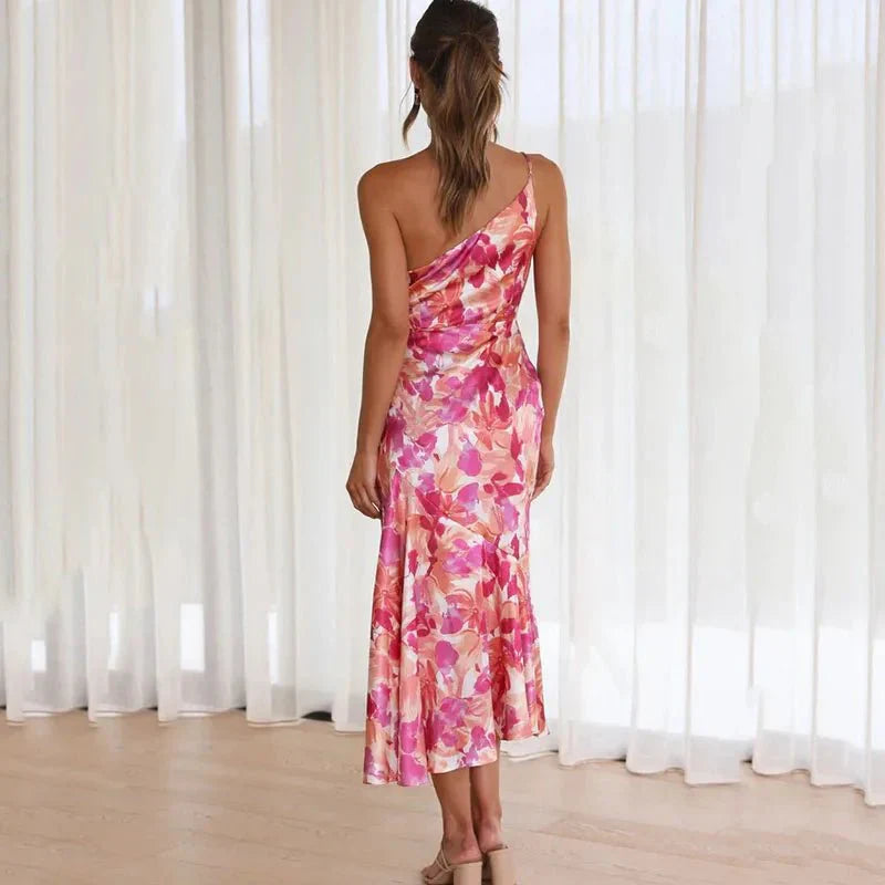 Desirée | Asymmetrisk blommig midiklänning
